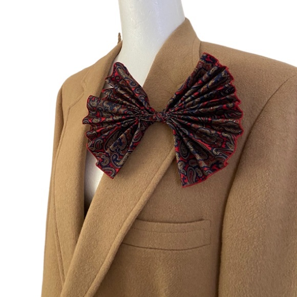 Vintage Accessories - Vintage | Silk Paisley Pleated Lapel/Collar Bow